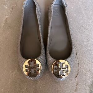 Tory Burch Quilted Minnie Nappa Leather Ballet Flats in Dust Storm